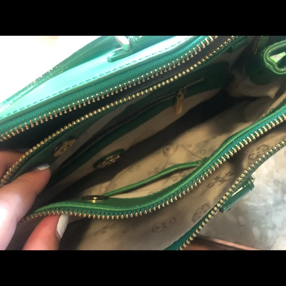 COPY - Tory Burch Bag - Kelly Green Saffiano leather - Picture 4 of 7